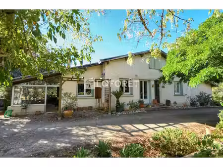 charmante maison de plain-pied à vendre à proximité du centre de rabastens