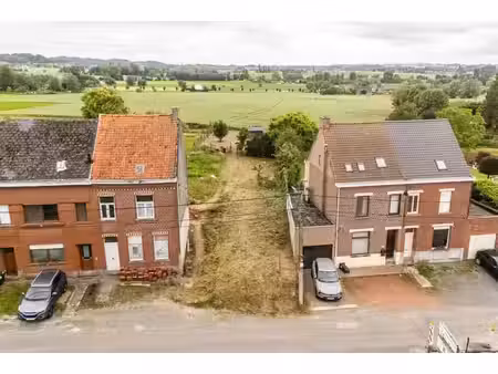 terrain à bâtir situé au calme dans un environnement verdoya