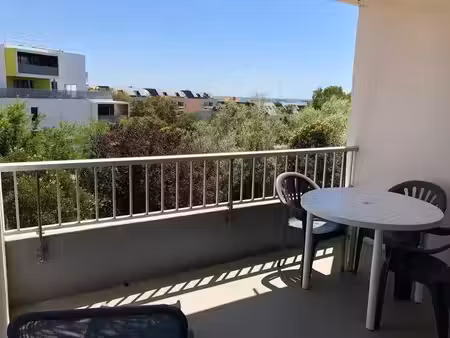 location meublée appartement 1 pièce 21 m² à la rochelle (17000)  540 €