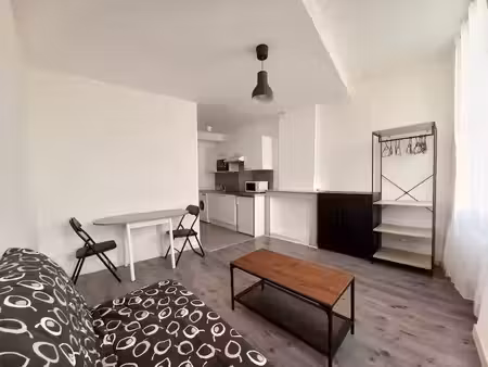 location meublée appartement 1 pièce 23.66 m² à salon-de-provence (13300)  523 €