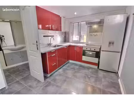 beau logement au calme avec terrasse