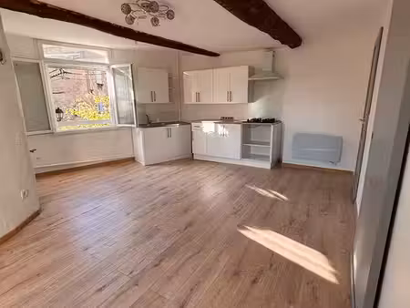 joli t2 33 m2 avec terrasse