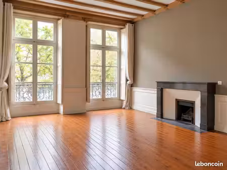 nantes île feydeau - t2 bis 73 m² de charme - séjour vue dégagée - ascenseur