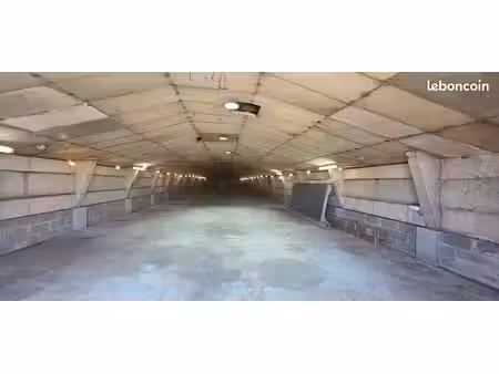 loue hangar
