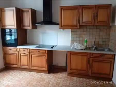 maison a louer  en duplex  palier bureau desservant 3 chambres  110 m2