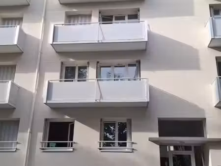 t2 meublé 45 m² + terrasse 20 m² – les bughes – 680 cc disponible dès le 1er octobre 2026 