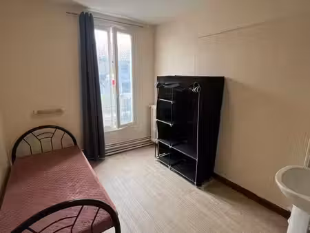 chambre à louer au mois