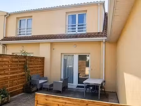 ​t3 meublé 73 m² – grands extérieurs  climatisation & garage privé
