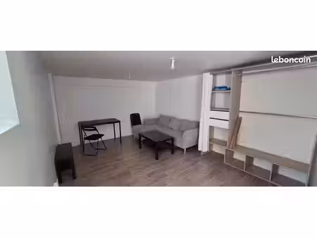 f2 meublé bon état 30m2 centre ville rue caponière