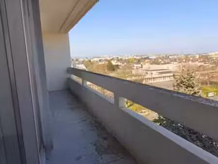 location appartement 2 pièces à caen (14000) : à louer 2 pièces / 48m² caen