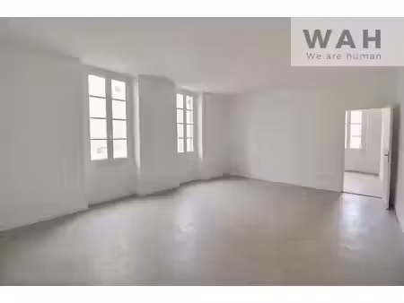 vente immeuble 10 pieces de 3 appartements et un local 34500