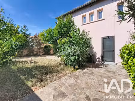maison traditionnelle à baho (66540)