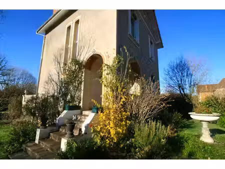 maison de ville des années 1930 & jardin avec dépendances