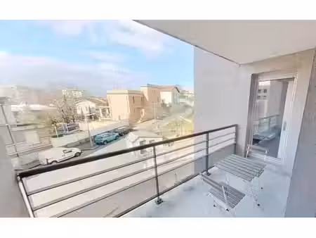 location meublée appartement 1 pièce 70 m² à lyon 8ème (69008)  620 €