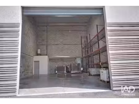 location commerce 126 m² à signes (83870)