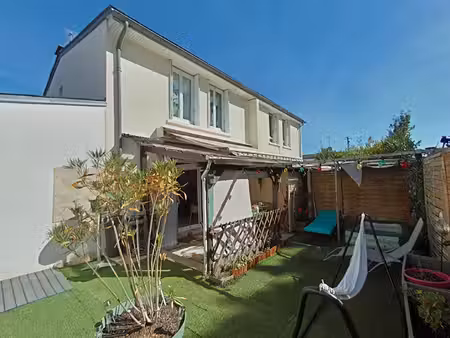 maison joue les tours 4 pièce(s) 80 m2
