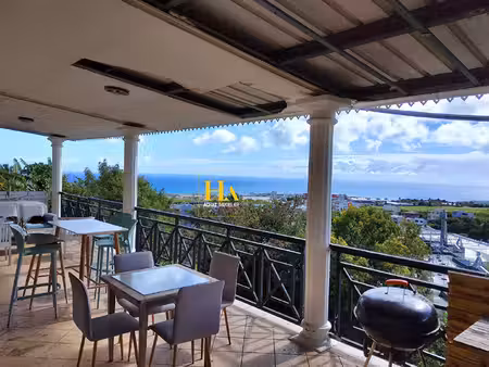 grande maison familiale avec vue mer + logement indépendant . fort potentiel locatif