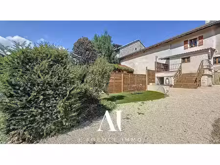 maison de village 3p mitoyenne au calme jardin avec vue sur le j
