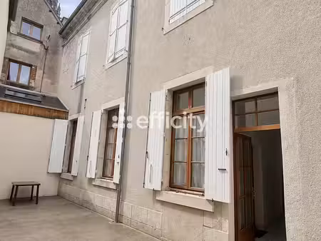 immeuble 20 pièces - 261 m²