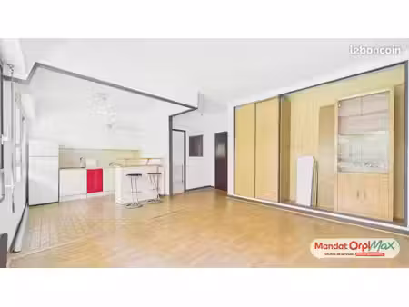 studio 1 pièce 32 m²