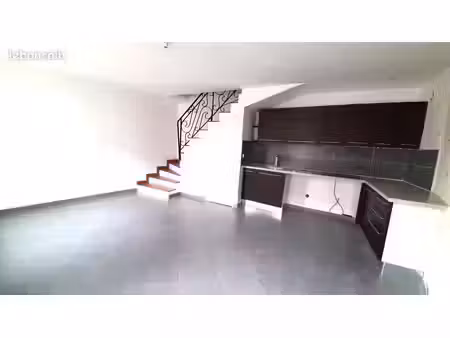 maison 2/3 pièces au centre de issou (78)