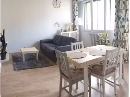 t2 meublé centre ville 52m² avec garage