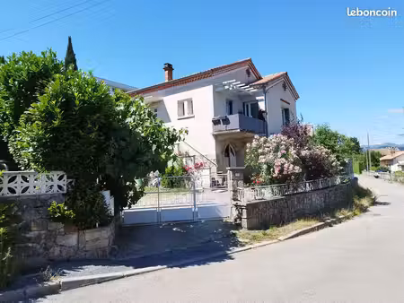 location appartement dans villa
