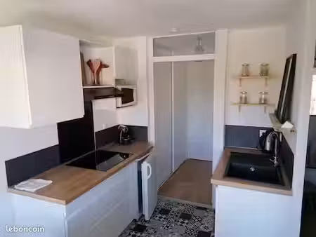 location meublée à l'année - 495 euros