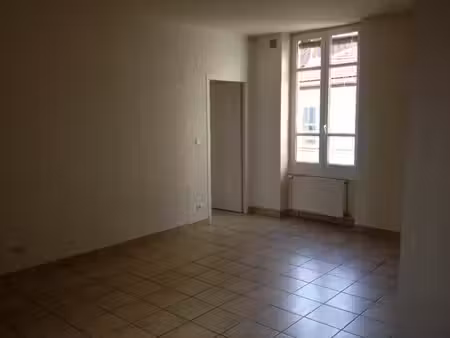 f2 - imbert colomes- 69001 lyon