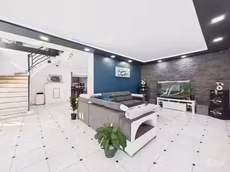 vente maison 8 pièces 220 m² à meaux (77100)  489 000 €