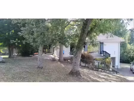 grande maison d' architecte plain pied 158 m² septeuil