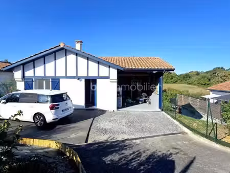 maison avec terrasse et double parking - vivez le confort moderne !