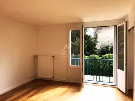 versailles ermitage appartement 4pièces 66.56 m² carrez situé au 1er étage avec grenier et