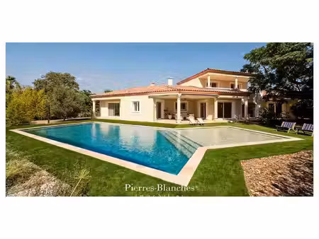 maison avec piscine et terrasse montpellier (34)