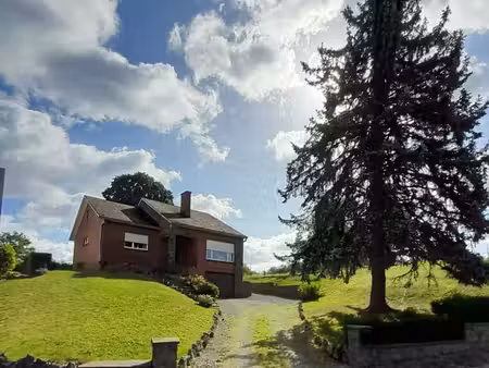 belle 4 façades sur les hauteurs de houyet