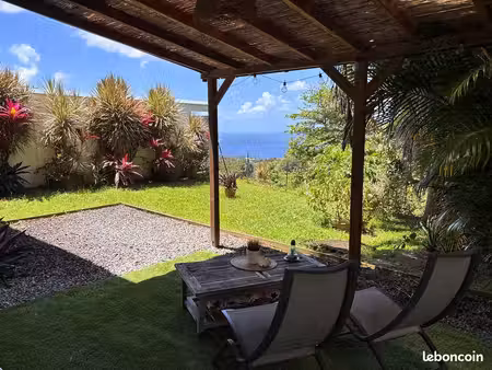 le carbet t3 meublé bas de villa calme vue mer