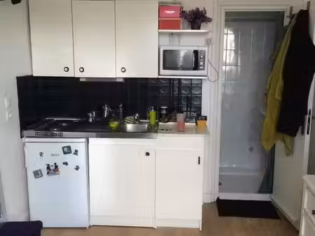 beau studio meublé 15m²