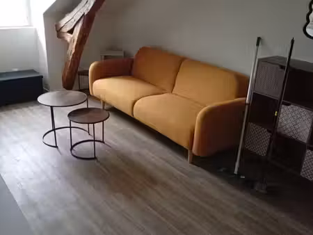 loue studio équipé