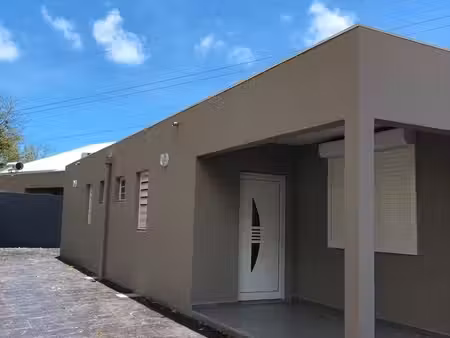 location villa de standing t5 avec piscine labouayegosier
