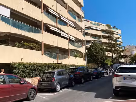 garage fermé cannes centre dans résidence sécurisée