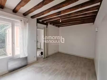 f1 en rdc  27.02 m²- très bon état – calme
