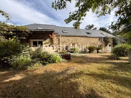 pleugriffet - jolie longère à vendre 3 chambres avec son beau parc de 2600 m² et un garage