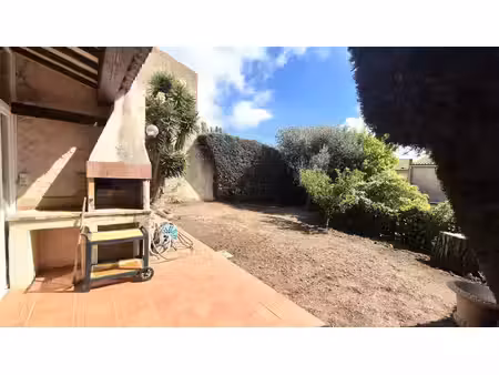 villa - 80 m² - domaine sécurisé - piscine
