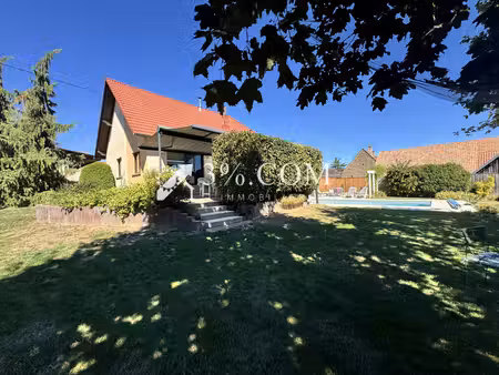 belle maison avec piscine sur 14 ares