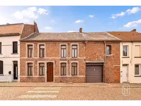 immeuble mixte idéal pour un indépendant/investisseur!