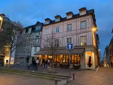 location appartement t1 meublé à rouen vieux-marché - st eloi (76000) : à louer t1 meublé 