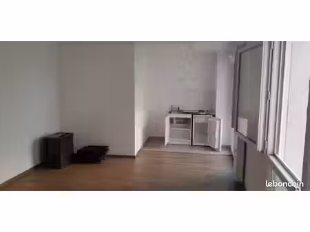 location studio cergy le haut
