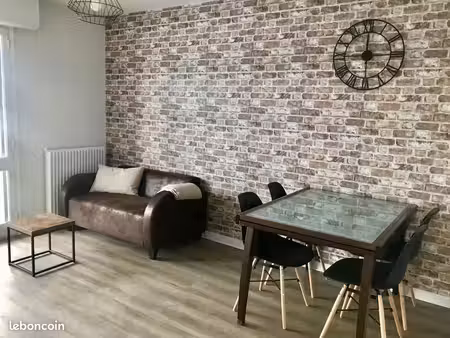 beau t2 meublé et refait à neuf