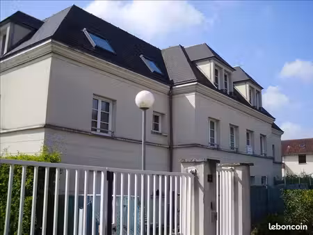 studio 1 pièce 27 m²