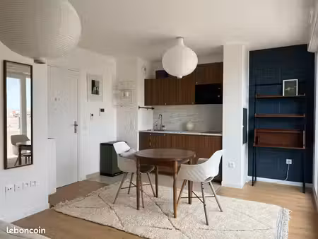 studio meublé avec terrasse et parking proche centre